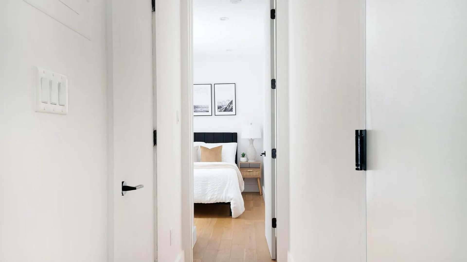 1290-16 New Renovated 2 Bedrooms In Ues Nowy Jork Apartament