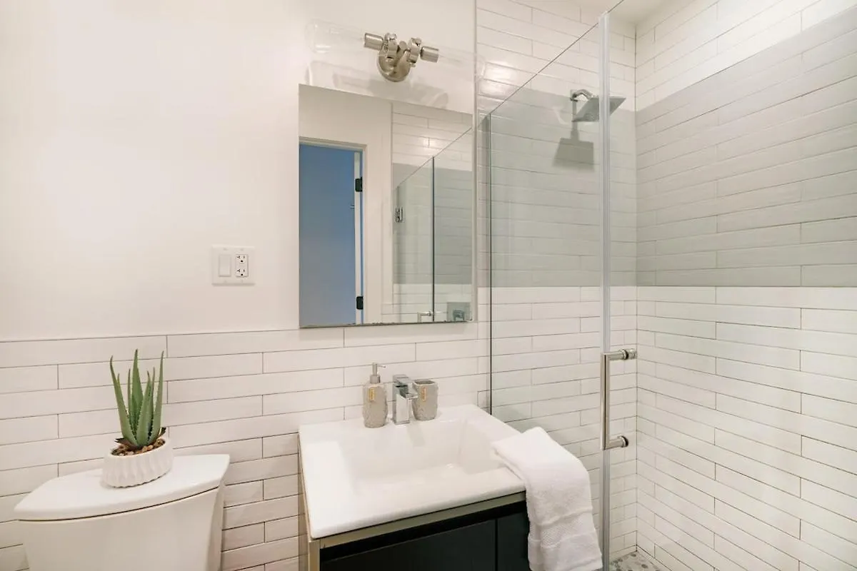 Apartment 1290-16 New Renovated 2 Bedrooms In Ues New York